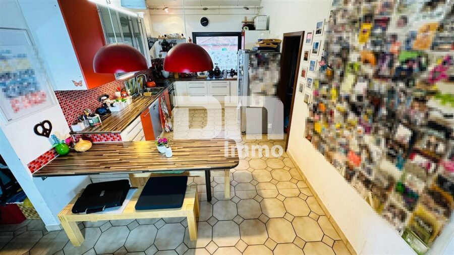 (R)eserviert!Imposante Tennishalle/ Komplex mit Gastronomie und Wohneinheit - Wohneinheit Offener Küchenbereich OG